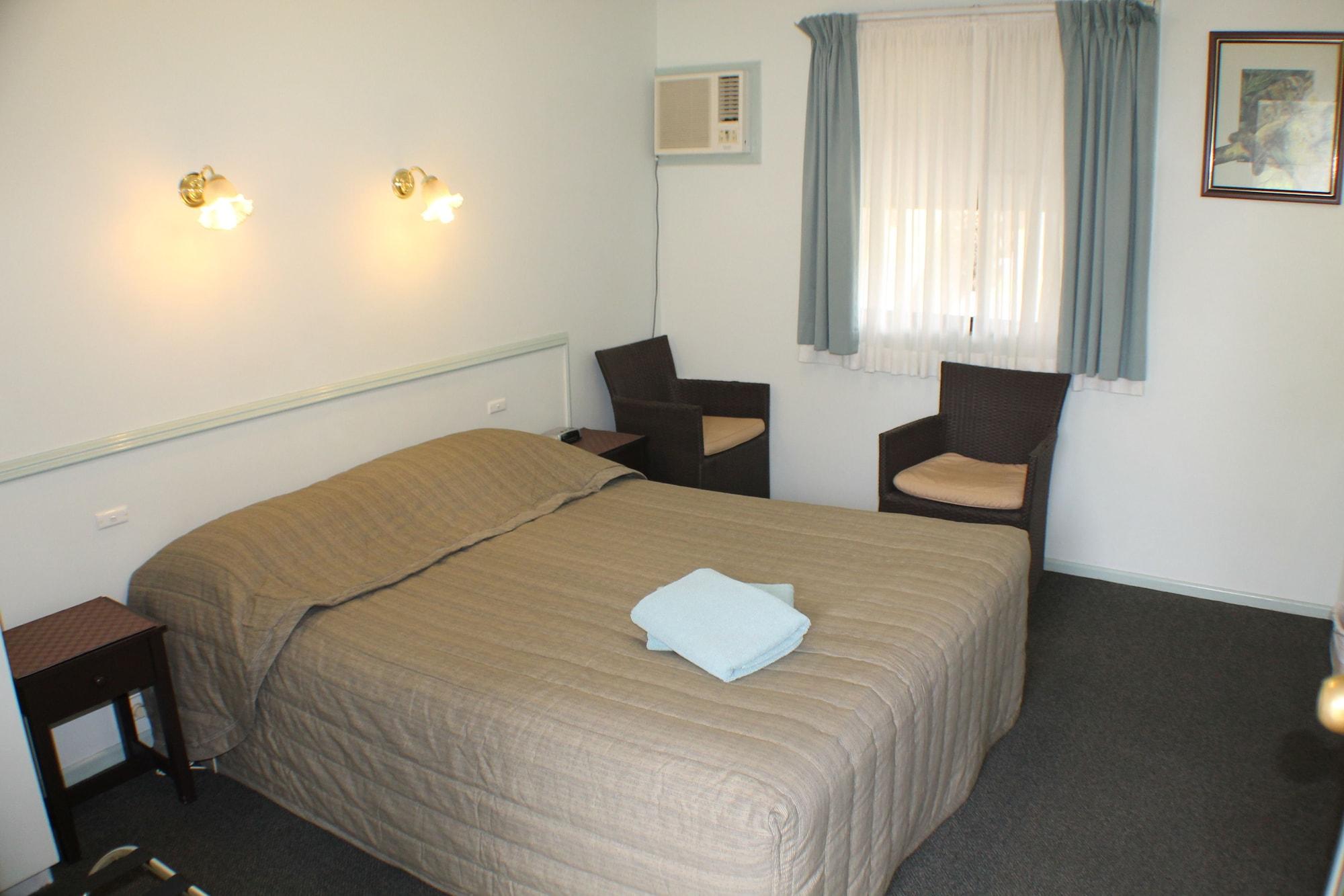 Lake Forbes Motel Экстерьер фото