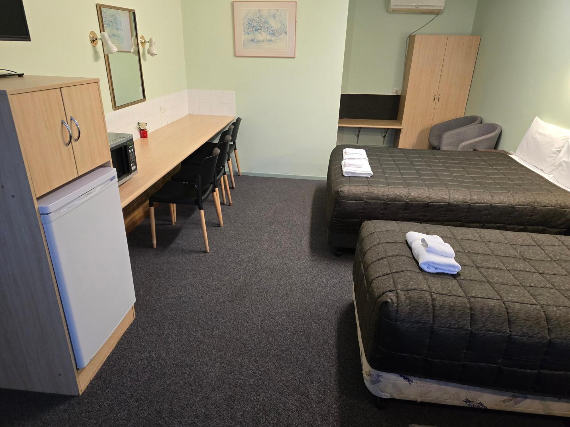 Lake Forbes Motel Экстерьер фото