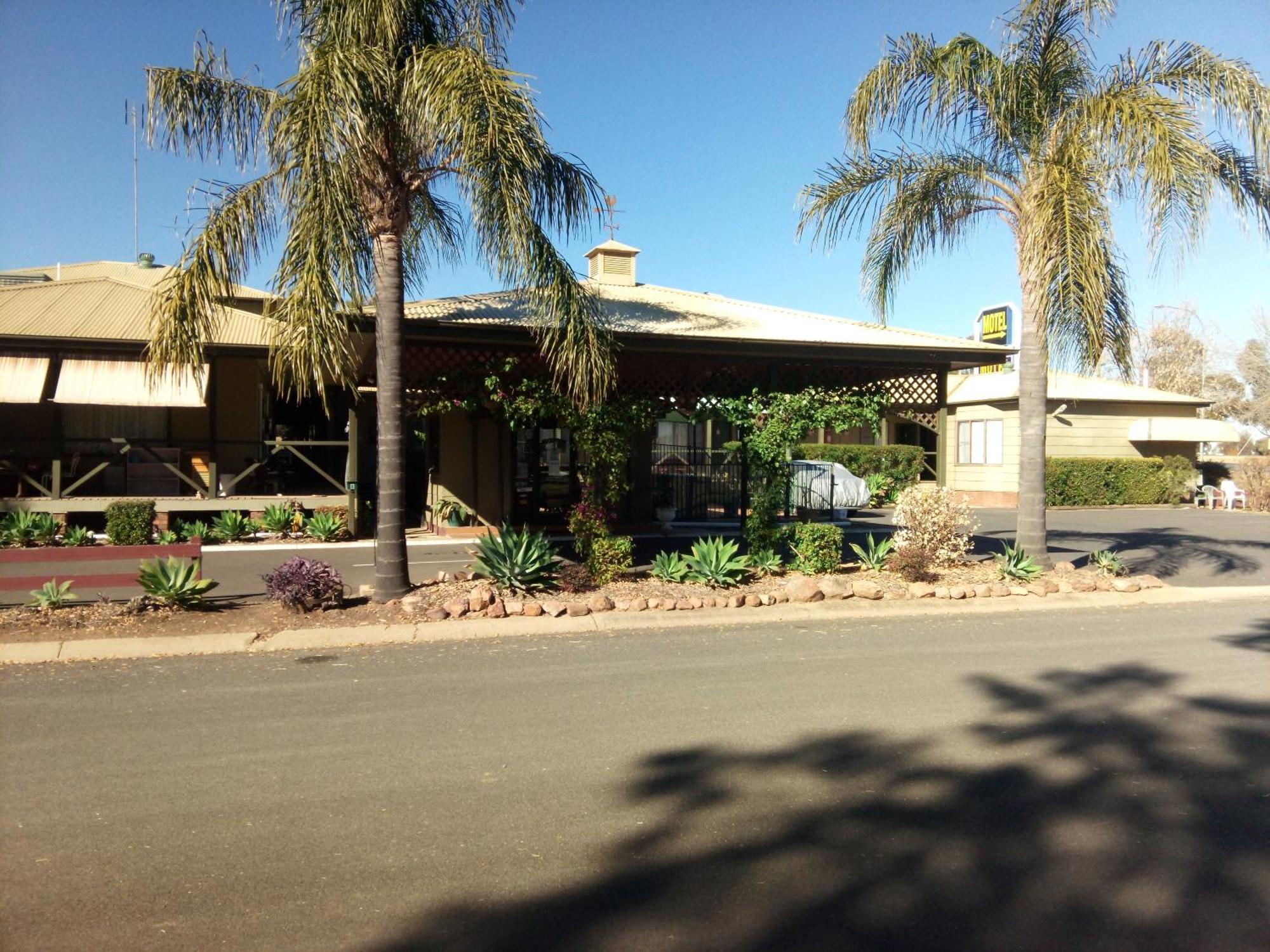 Lake Forbes Motel Экстерьер фото