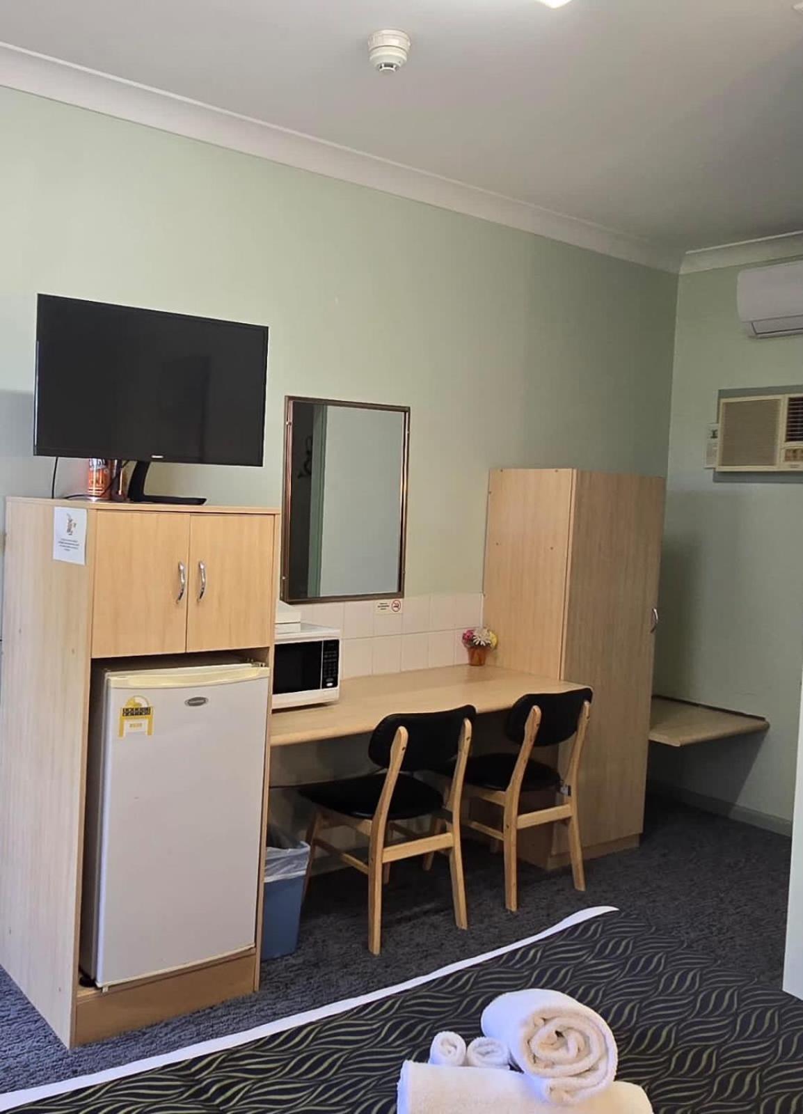 Lake Forbes Motel Экстерьер фото