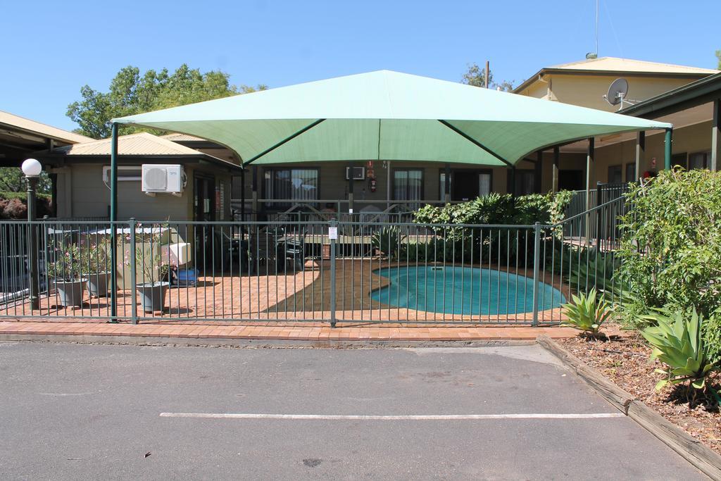 Lake Forbes Motel Экстерьер фото