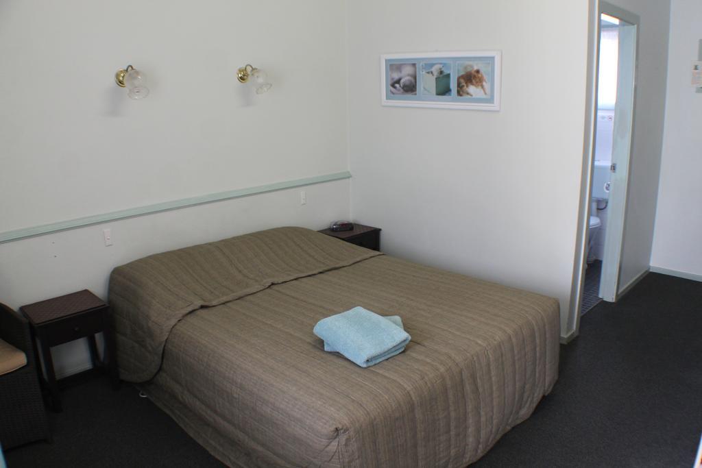 Lake Forbes Motel Экстерьер фото